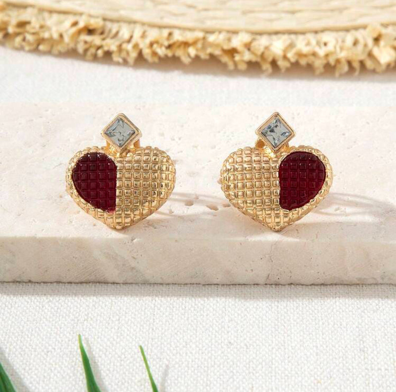 Clip on 1" gold textured heart earrings w/red half stone