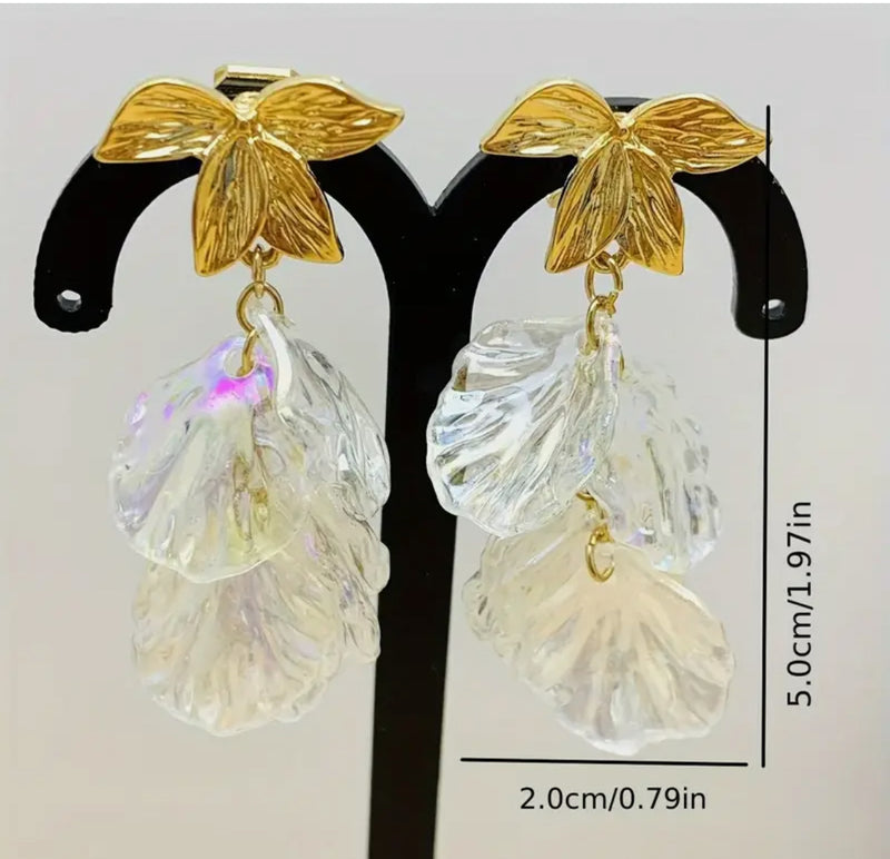 Clip on 3/4" small gold textured square scoop style earrings