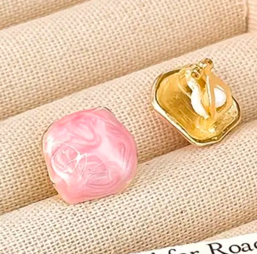 Clip on 3/4" gold and pink marble odd shaped button earrings