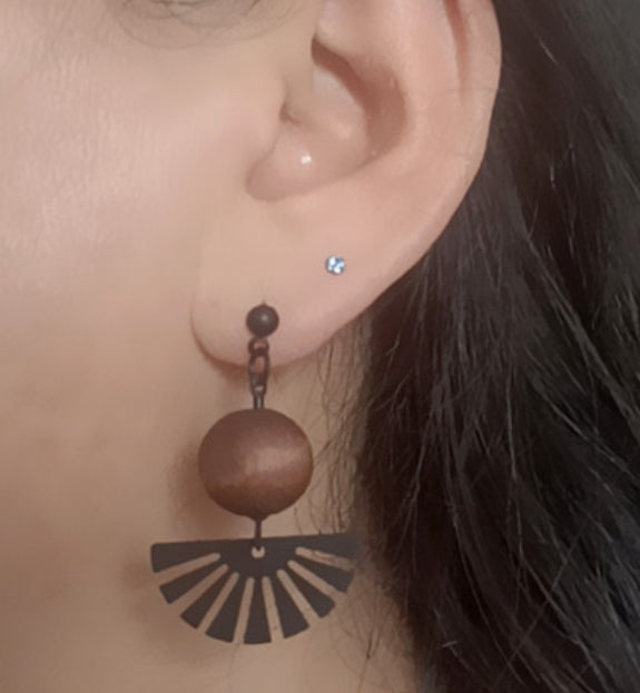 Clip on 1 1/2" black fan and brown wood dangle earrings