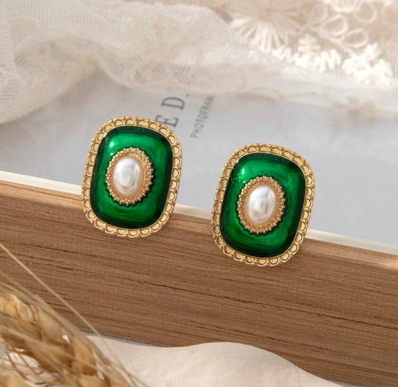 Clip on 1" gold, green and white pearl square earrings