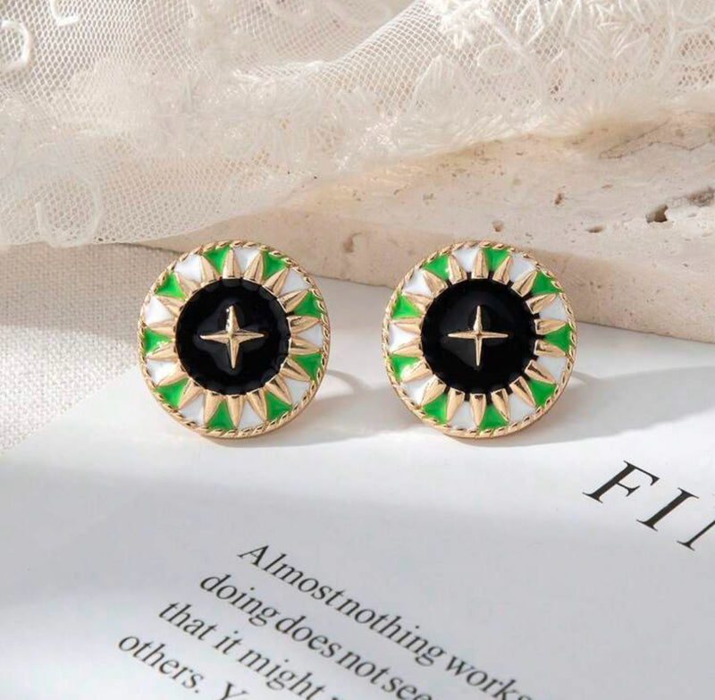 Clip on 1" gold and black round earrings with white & green edges