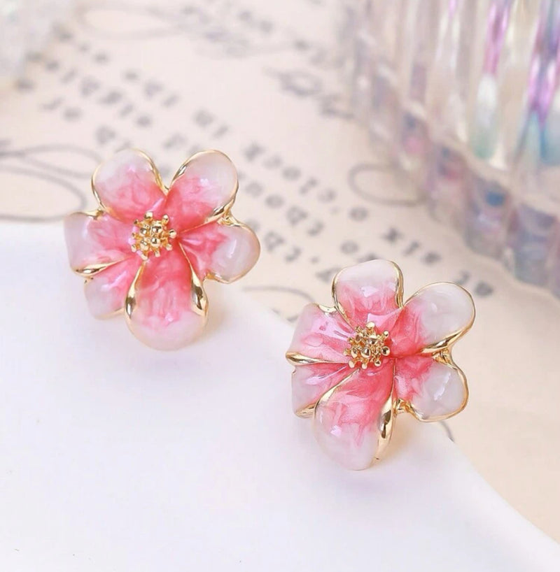 Clip on 1" gold, pink and white flower button style earrings