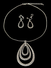 Clip on silver three layer teardrop pendant necklace set w/flower design
