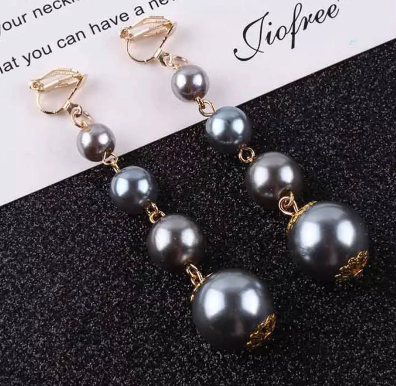 Clip on 3" gold and gray pearl graduated dangle earrings