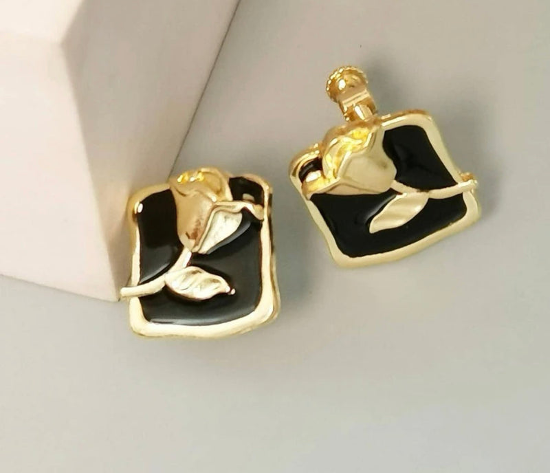 Clip on 1/2" gold and black square flower button style earrings