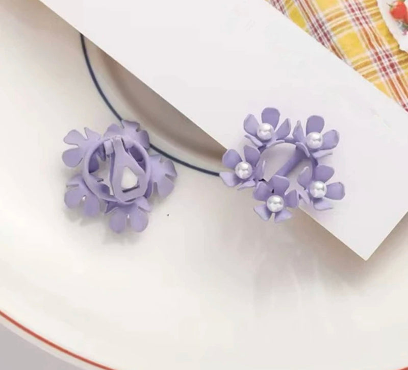 Clip on 1" small purple flower & white pearl circle earrings