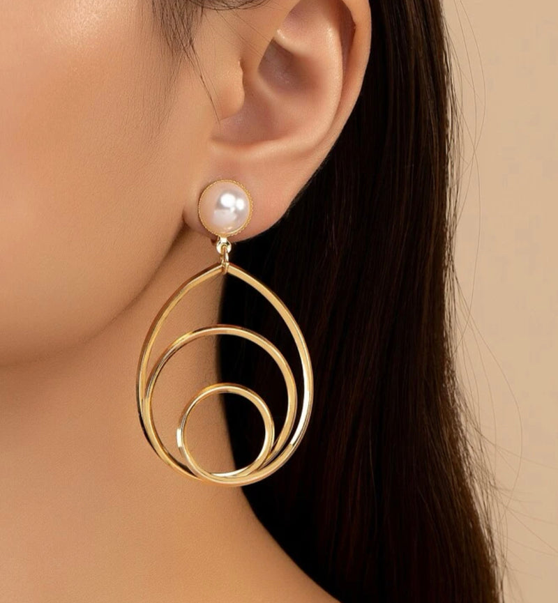 Clip on 2 1/2" gold & white pearl dangle twisted teardrop hoop earrings