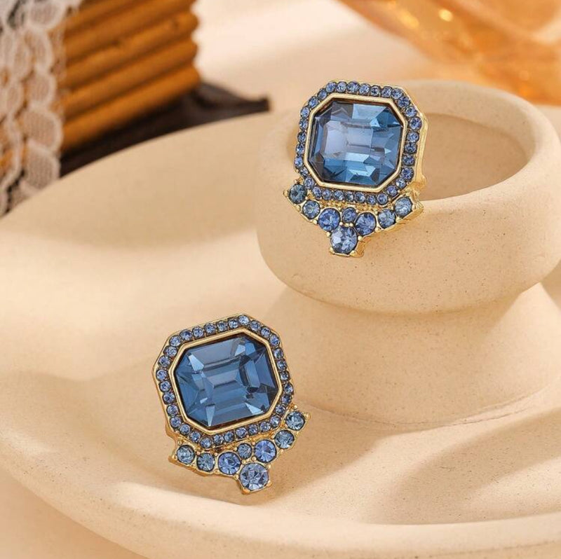 Vintage 1" clip on gold and blue stone button style earrings
