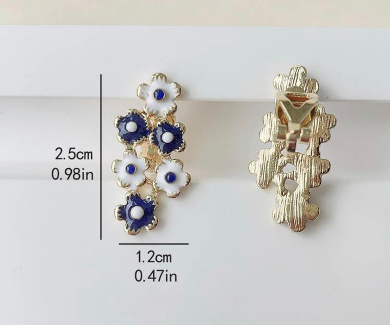 Clip on 1" gold, white and blue flower button style earrings