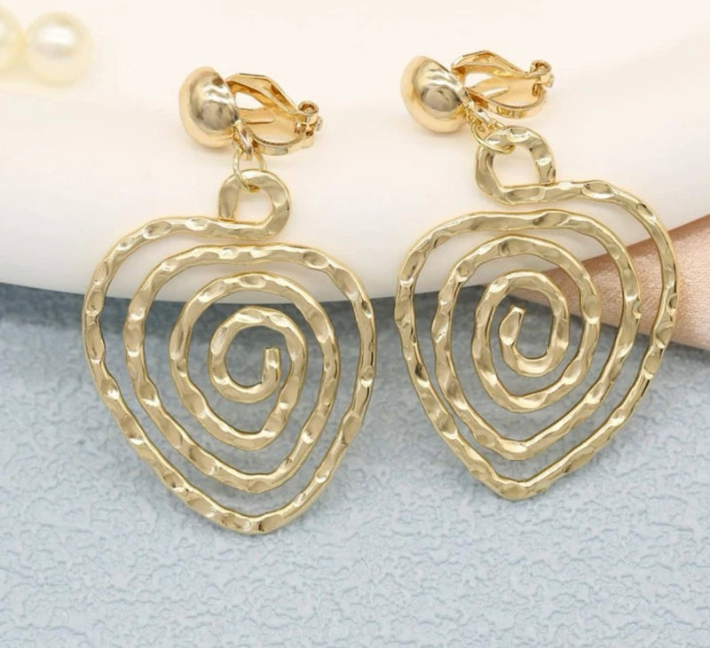 Clip on 1" gold, white and pink flower heart edge flower earrings with pearl