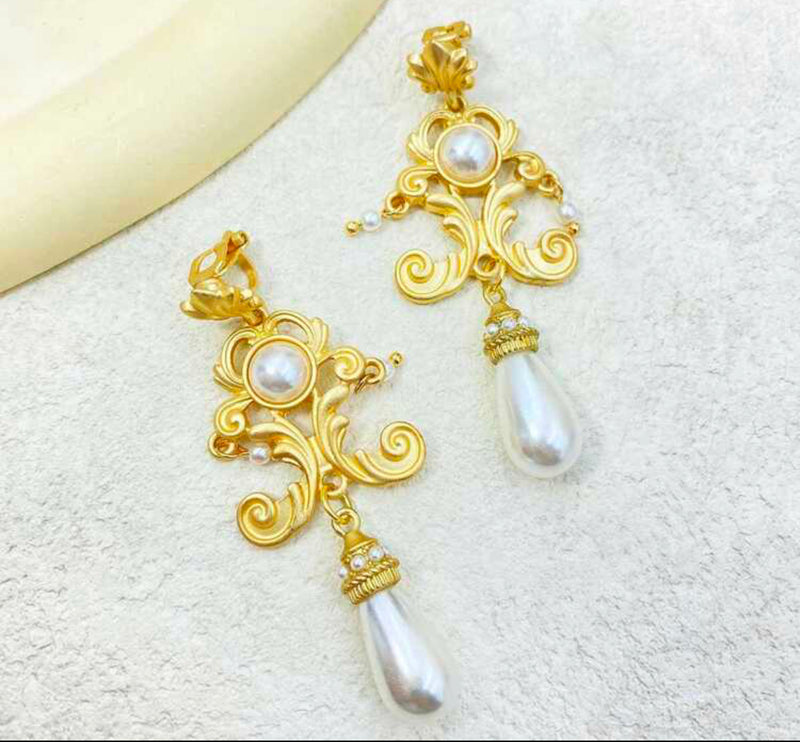 Vintage 2 3/4" clip on matte gold and white pearl dangle earrings