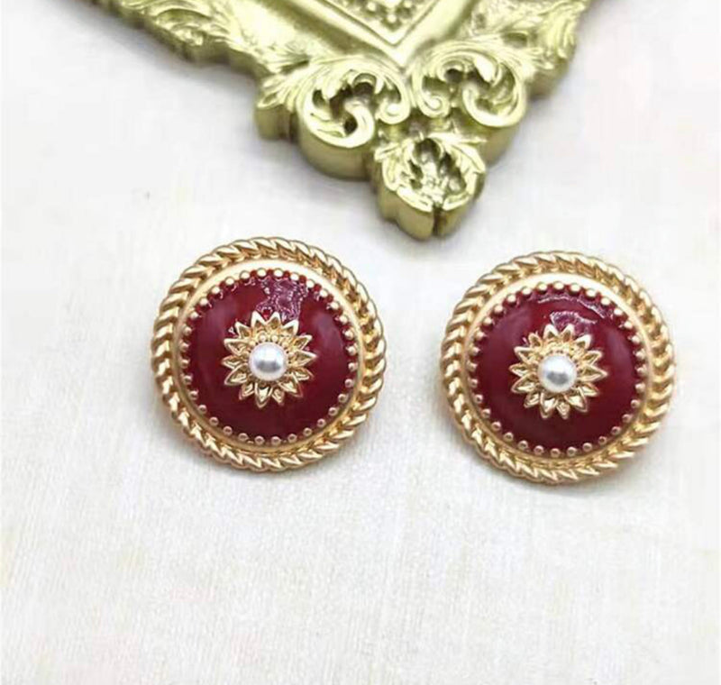 Vintage clip on 1" matte gold and burgundy round earrings with center pearl