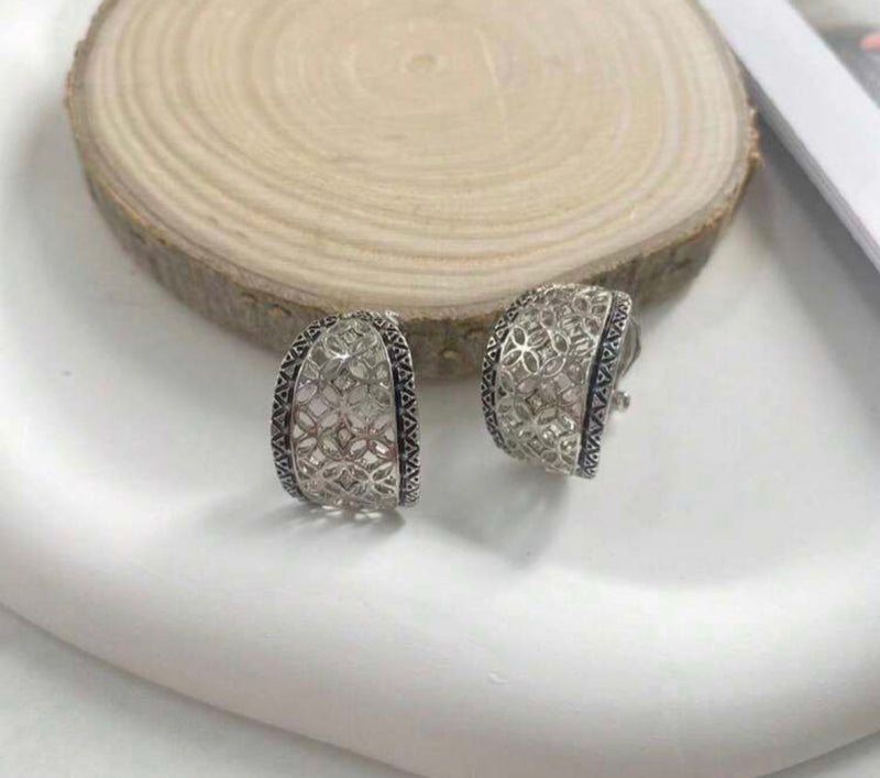 Clip on 3/4" silver and black net design wide half hoop earrings