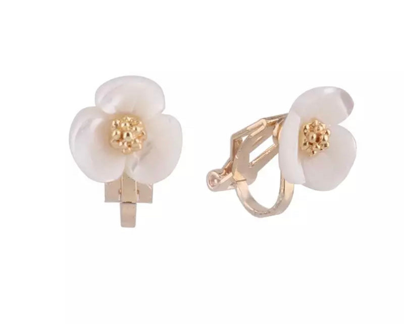 Clip on 1/2" small gold and white flower button style earrings