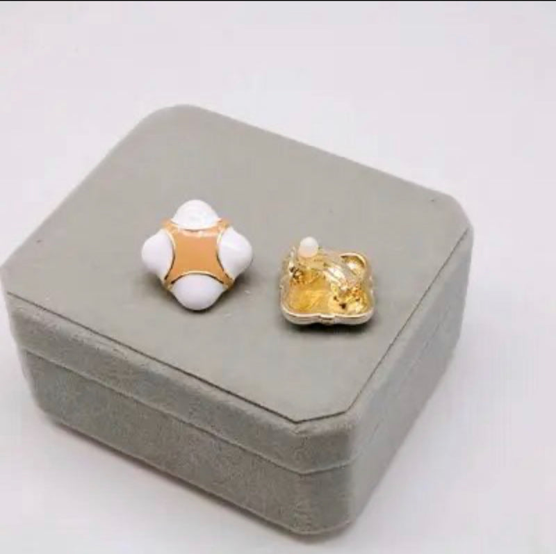 Clip on 3/4" gold and white color block button style earrings