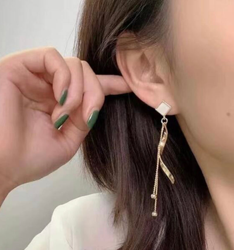 Clip on silver, blue and shimmer odd shaped bead necklace and earring set