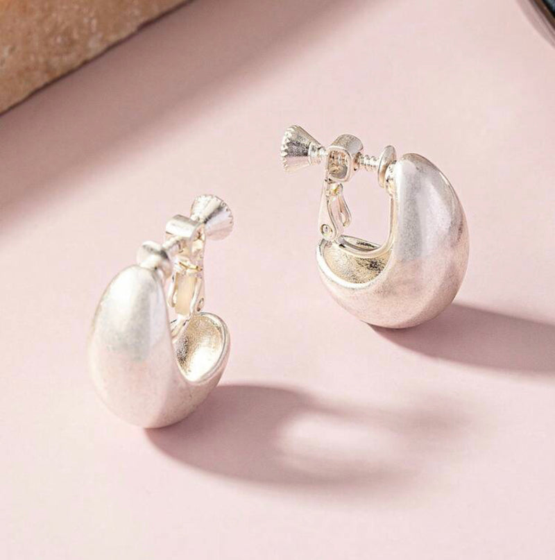 Clip on silver, blue and shimmer odd shaped bead necklace and earring set