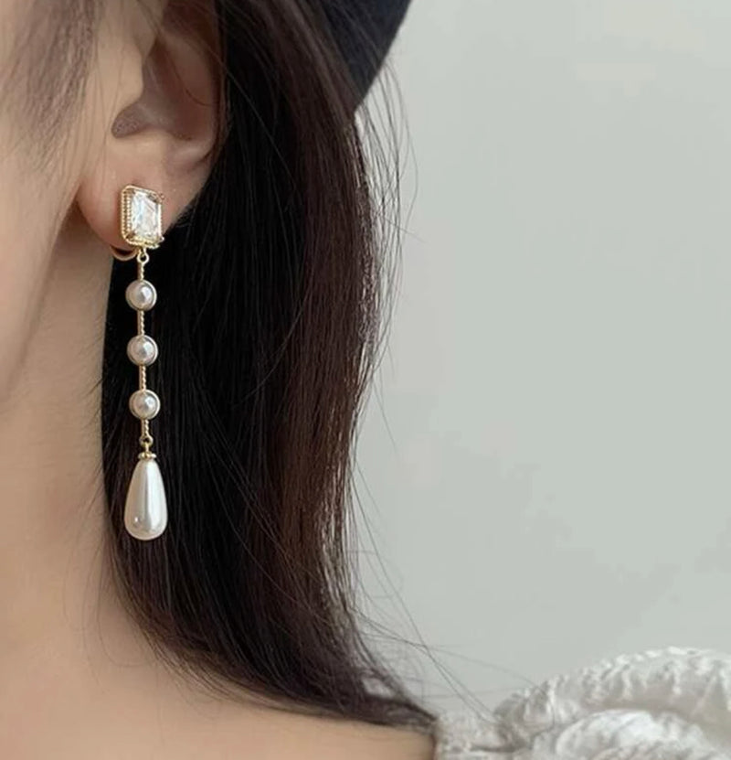 Clip on silver, blue and shimmer odd shaped bead necklace and earring set