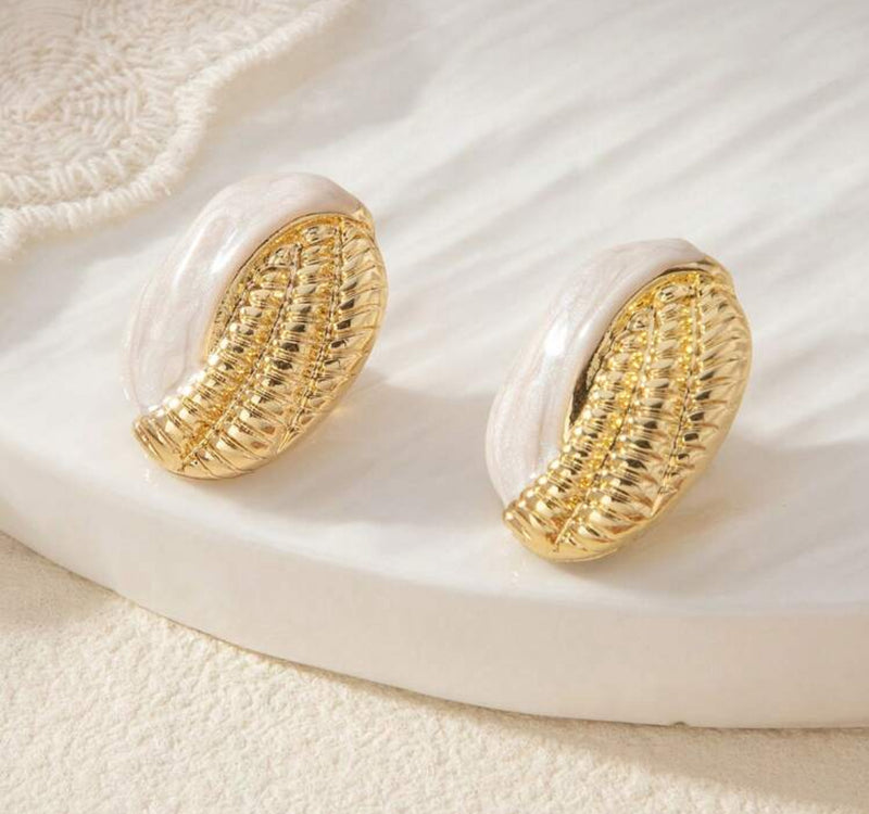 Clip on 1" gold and white oval button style earrings