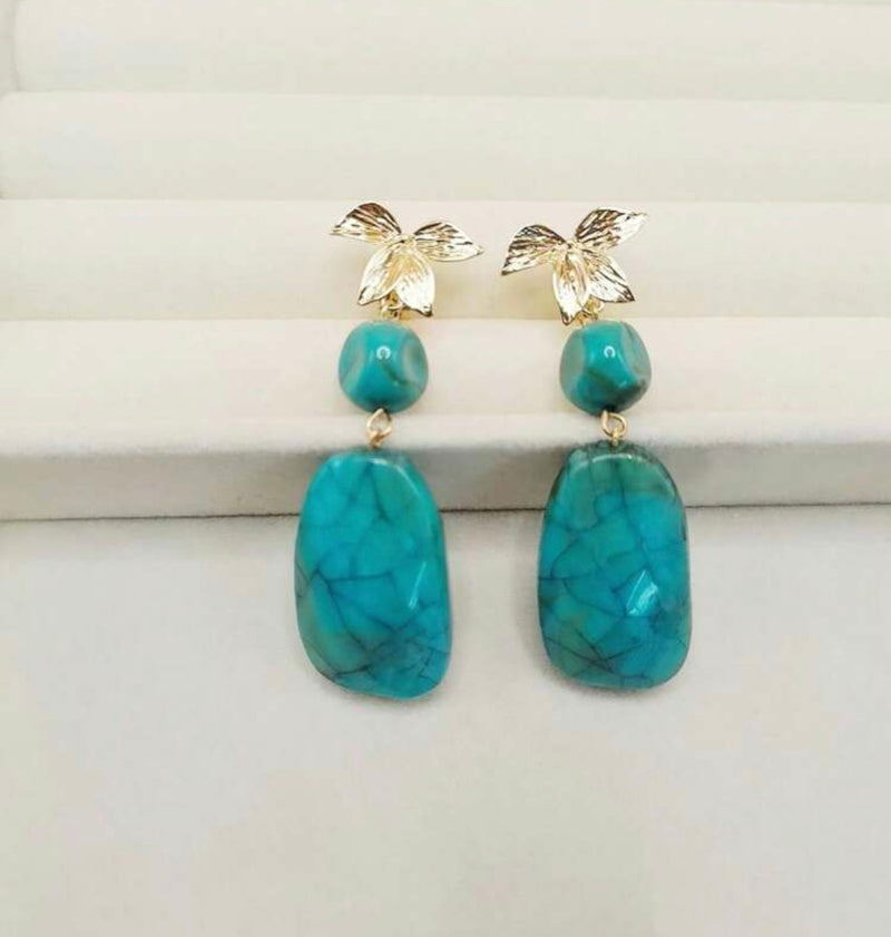 Clip on 2 3/4" gold vine and turquoise crackle design dangle bead earrings