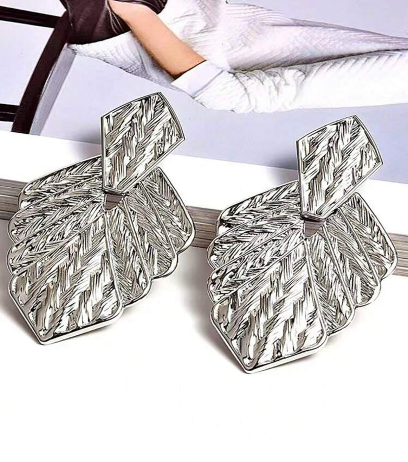 Clip on 3" large silver woven leaf style dangle earrings (Copy)