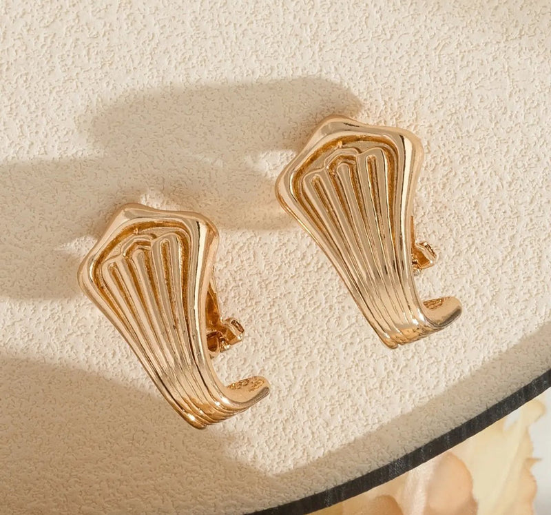 Clip on 3/4" small gold fan design button style earrings