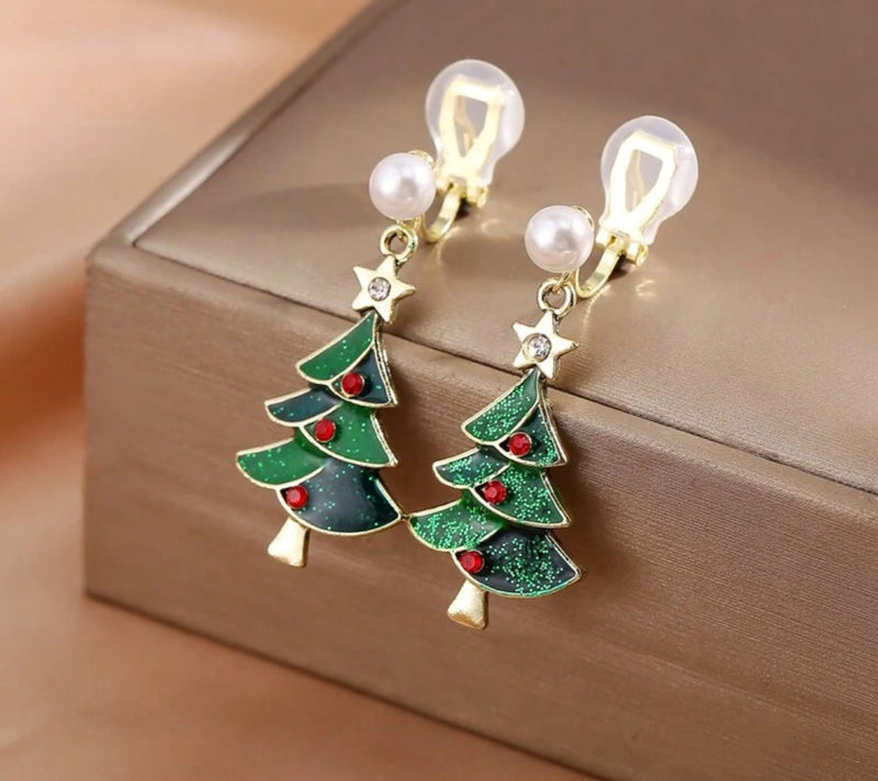 Clip on 1 3/4" gold and green multi colored Christmas Tree earrings w/pearl