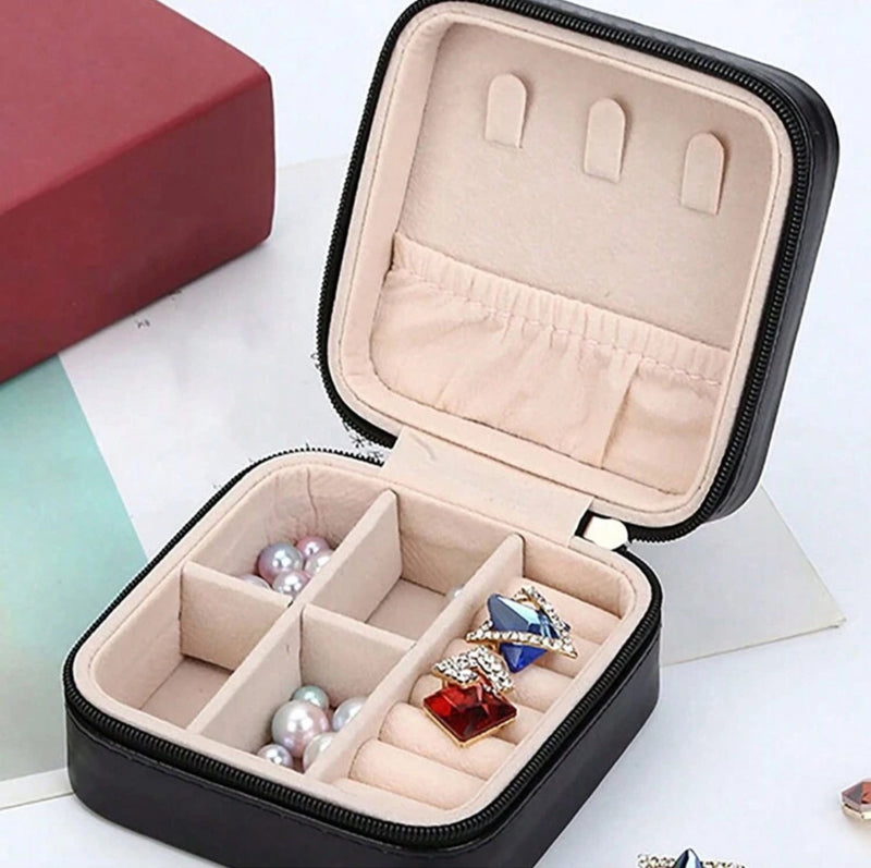 Black small or medium layered jewelry box that prevents oxidation