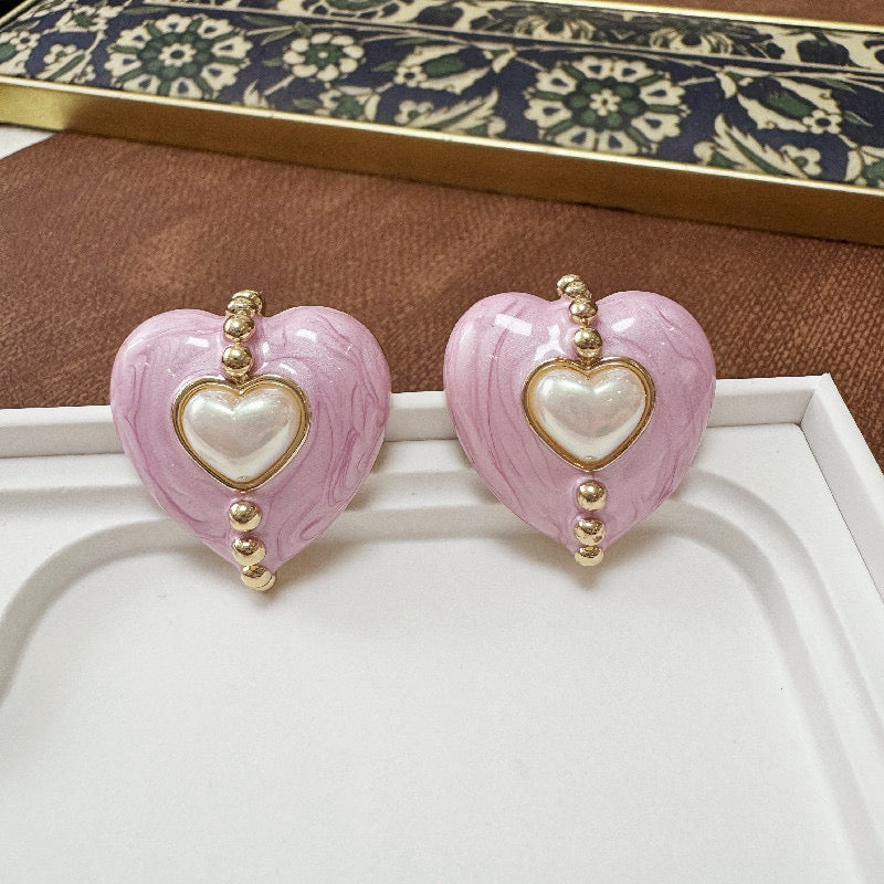 Vintage 1 1/4" clip on gold, lavender and white pearl heart earrings