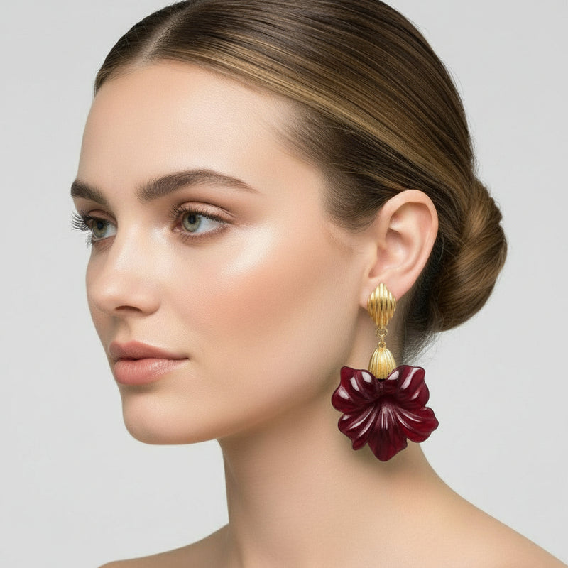 Clip on gold, pearl and clear stone dangle pearl necklace set