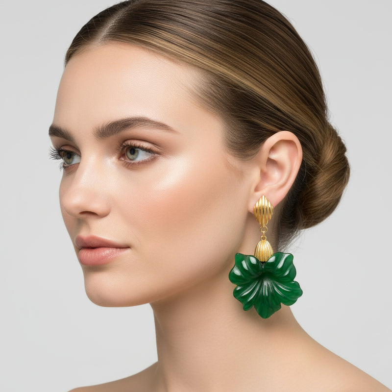 Clip on gold, pearl and clear stone dangle pearl necklace set