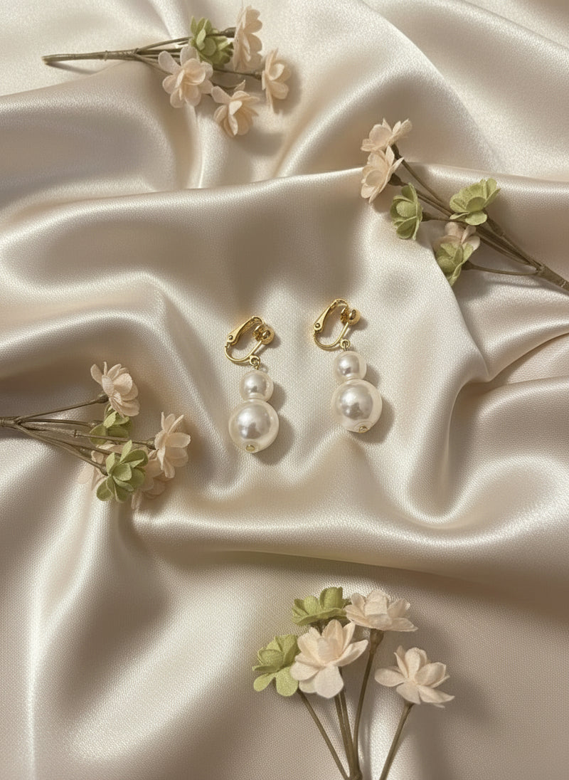 Clip on gold and white pearl statement necklace and earring set