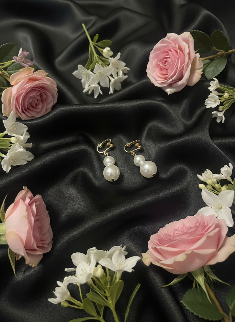 Clip on five strand gold and cream pearl statement necklace set