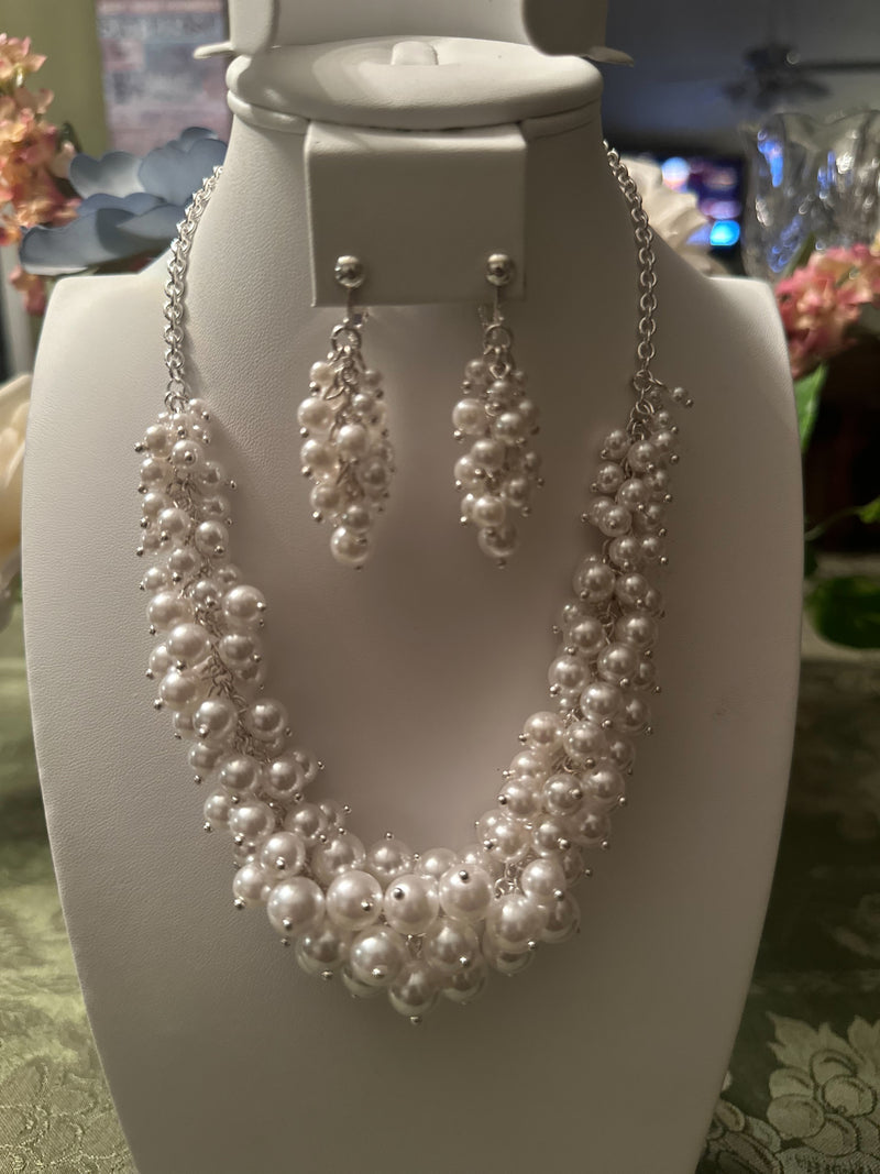 Clip on silver chain cluster white pearl necklace set