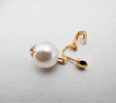 Clip on gold chain dangle cream pearl necklace and earring set
