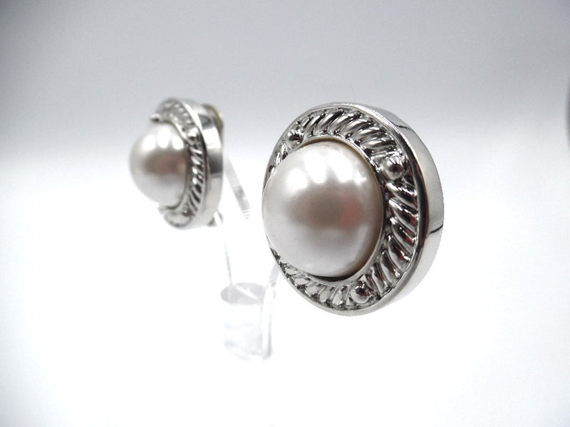 Clip on 1" silver indented edge white pearl button style earrings