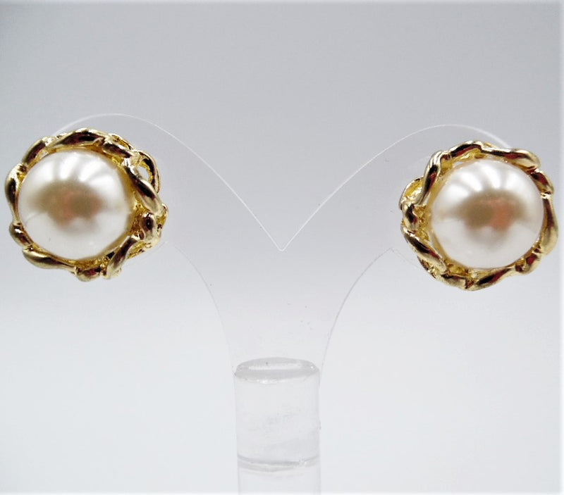 Pierced 1/2" gold chain edge and cream pearl button style earrings