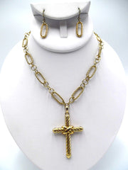 Pierced gold indented chain link Cross necklace and earring set