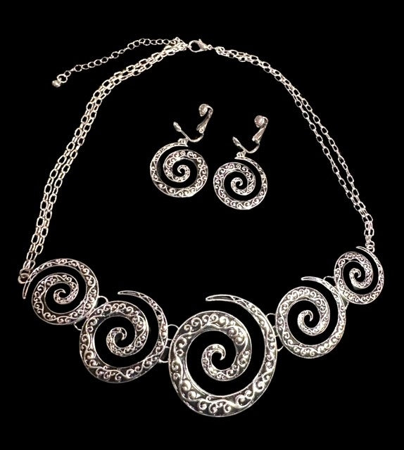 Clip on silver & black chain layered flower print swirl necklace and earring set