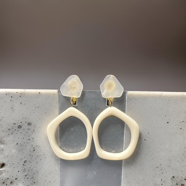 Clip on 2 1/2" gold and cream odd shaped dangle hoop earrings