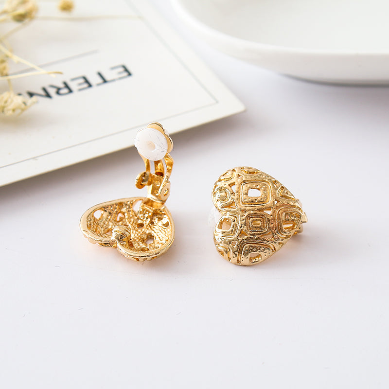 Clip on 3/4" gold cutout print button style heart earrings