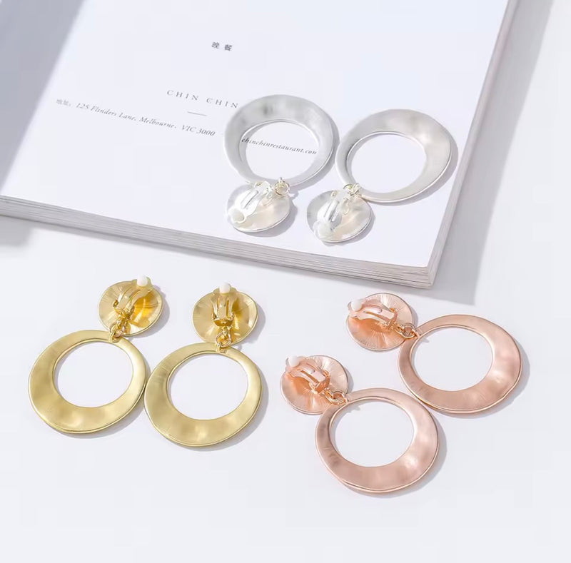 Clip on 3" Xlarge matte rose gold flat hammered graduated hoop earrings