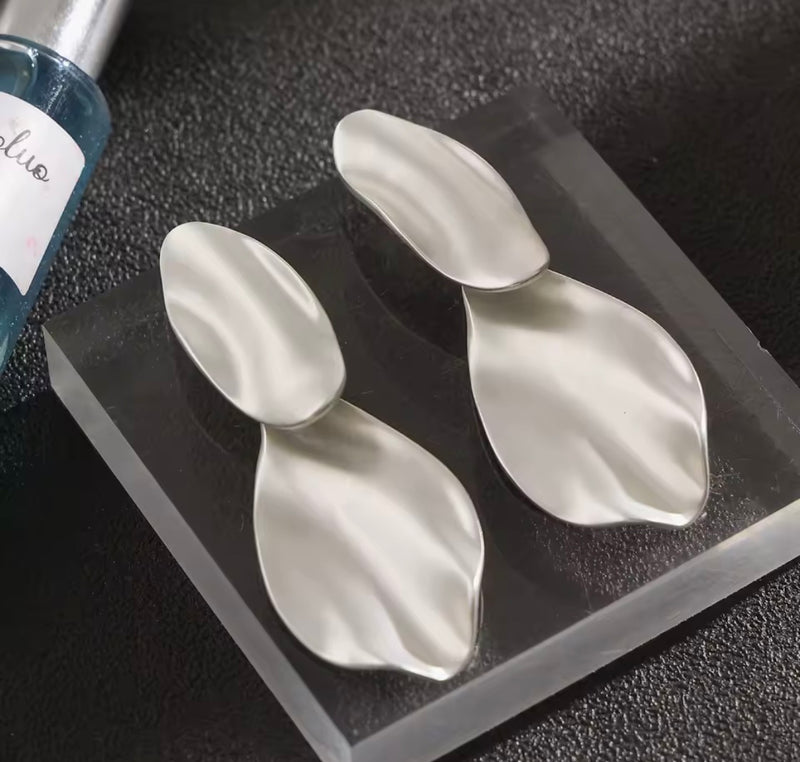 Clip on 3" Xlarge matte silver round edge large dangle wavy earrings