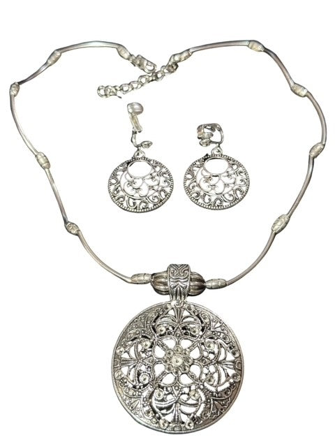 Clip on antique silver cutout flower design necklace & earring set