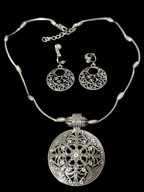Clip on antique silver cutout flower design necklace & earring set