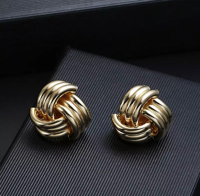 Clip on 3/4" gold indented knot button style earrings