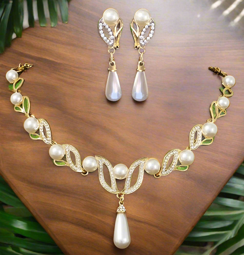 Vintage clip on gold vine, clear stone, and white pearl necklace set