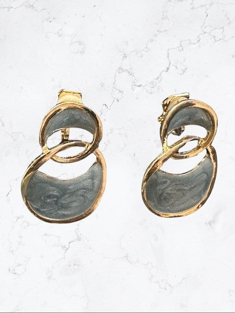 Clip on 1 1/4" gold and gray figure eight shape earrings