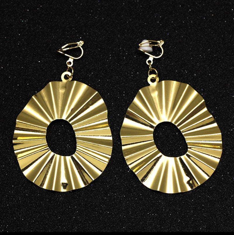Clip on gold wavy dangle hoop earrings